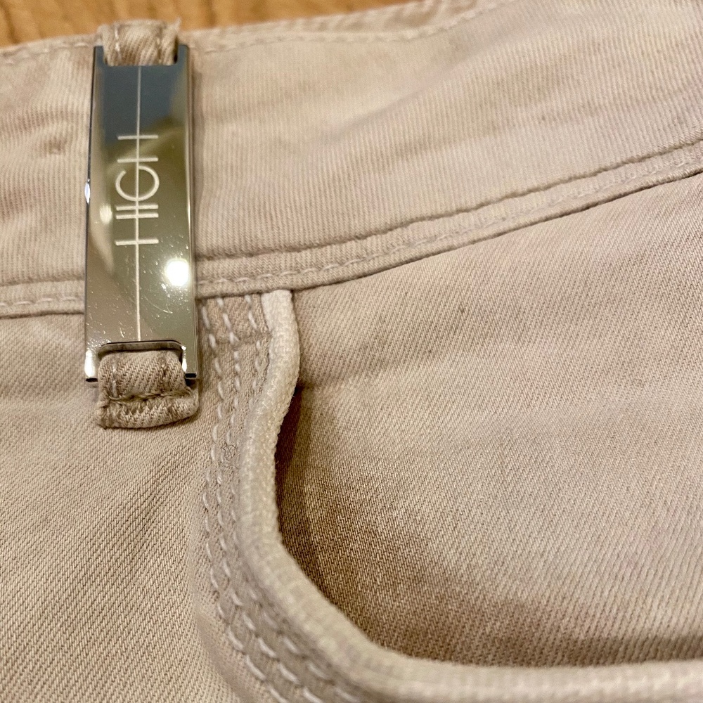 HIGH Jeans - Picture 6 of 13